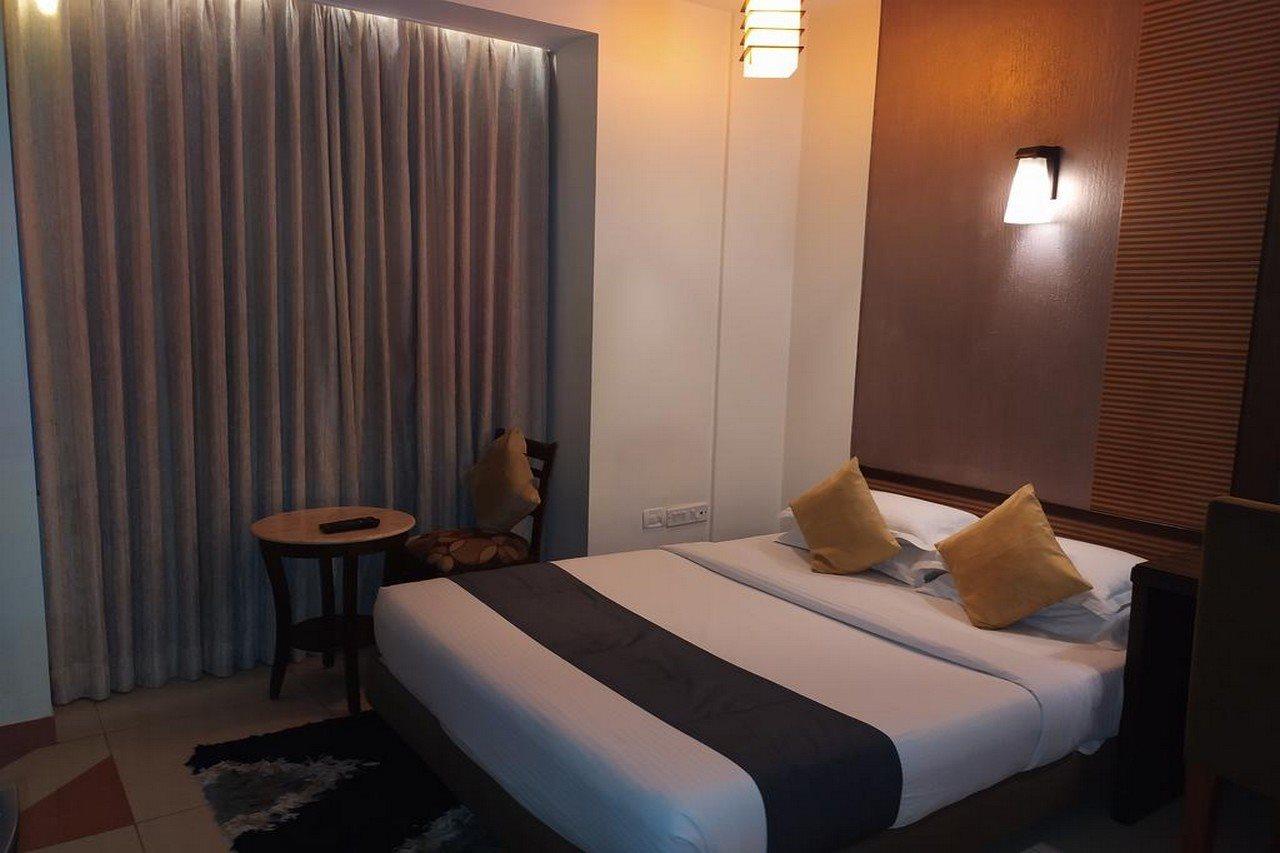 Hotel Silicrest Bangalore Bagian luar foto