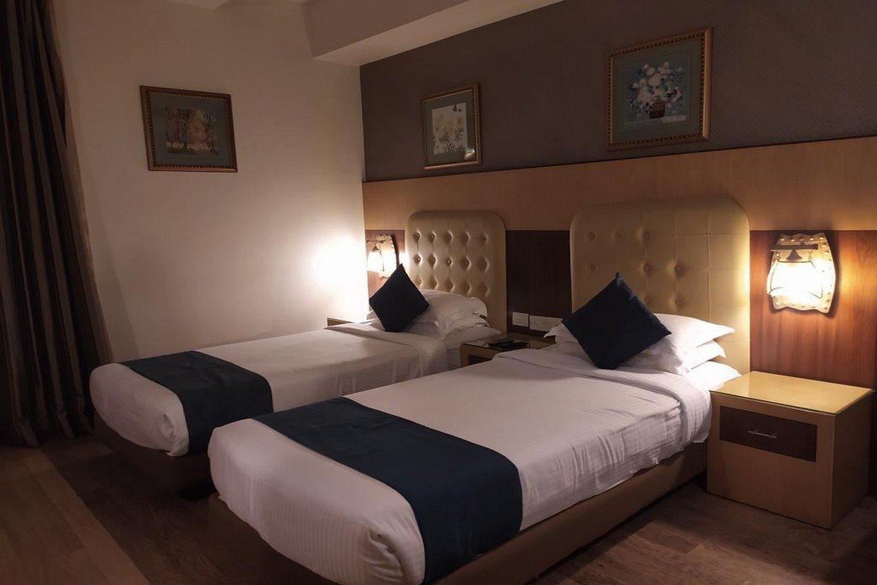 Hotel Silicrest Bangalore Bagian luar foto