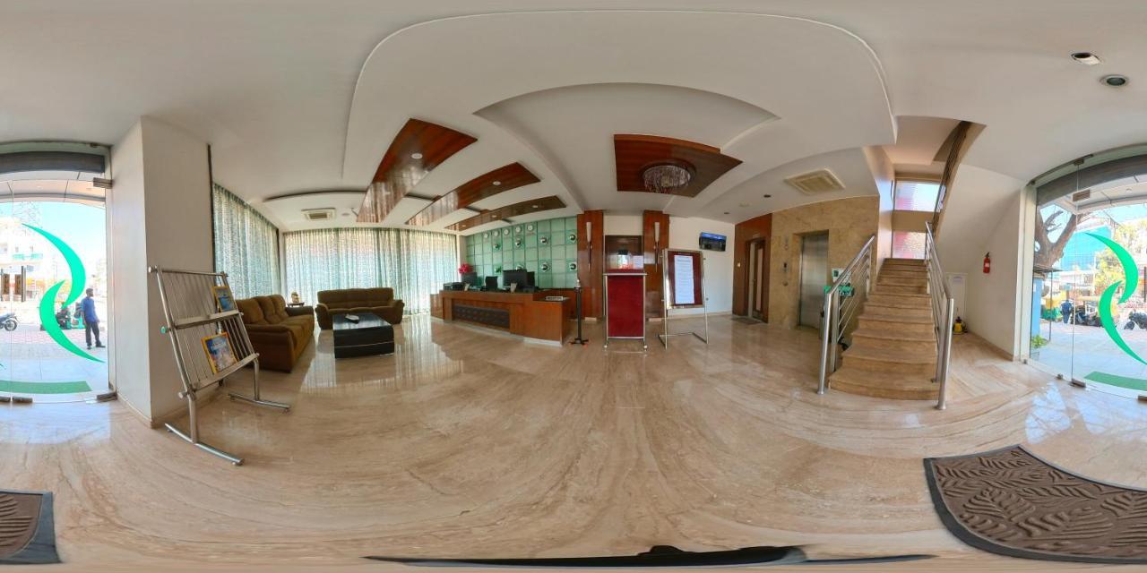 Hotel Silicrest Bangalore Bagian luar foto