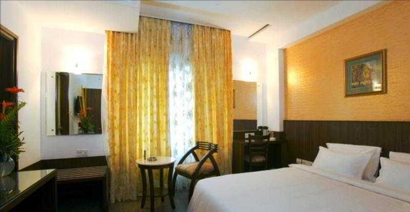 Hotel Silicrest Bangalore Bagian luar foto