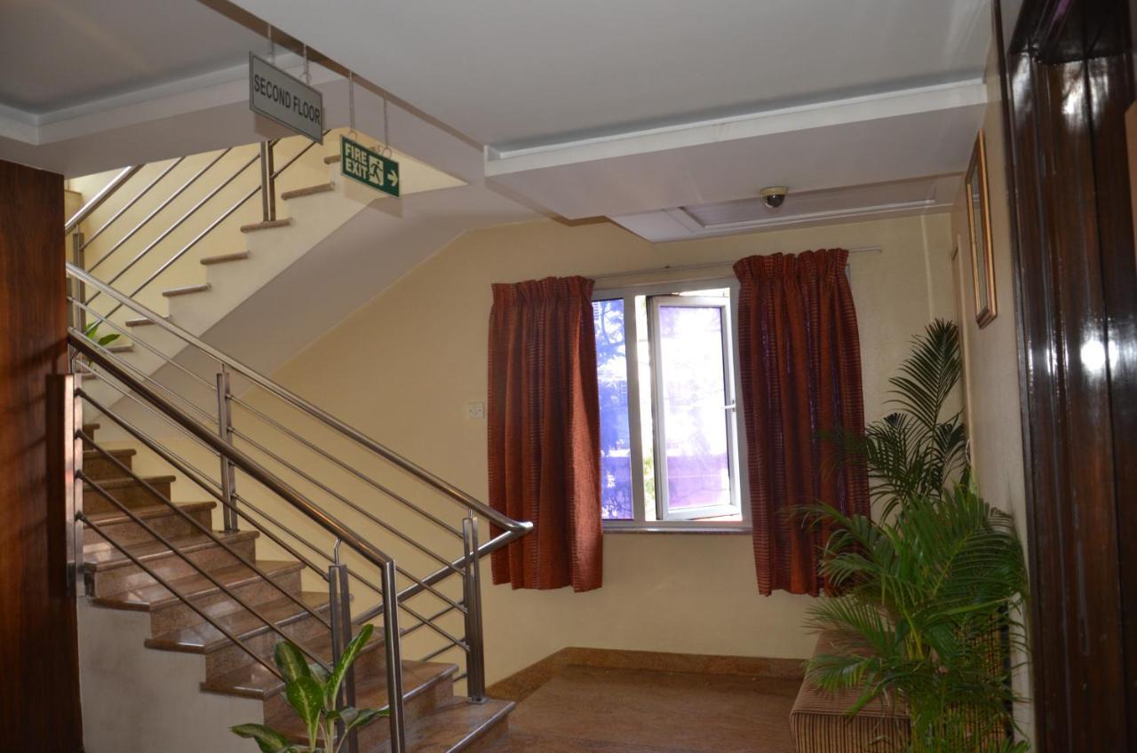 Hotel Silicrest Bangalore Bagian luar foto