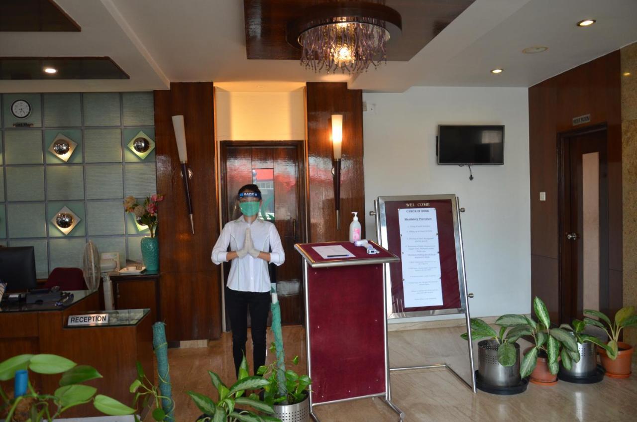 Hotel Silicrest Bangalore Bagian luar foto